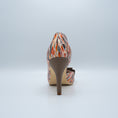 Load image into Gallery viewer, Stiletto cerrado multicolor con lazo elegante