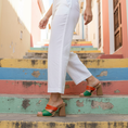 Cargar la imagen en la vista de la galería, Sandalia en multicolor nude, verde y anaranjada