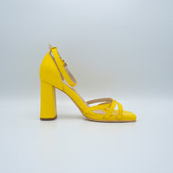 Carinelle sandalia amarilla elegante tacón alto - Moon Shoetique - Cuero genuino artesanal vista frontal