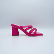 Lyra sandalia casual tacón bajo rosa fushia - Moon Shoetique - Cuero genuino artesanal vista frontal